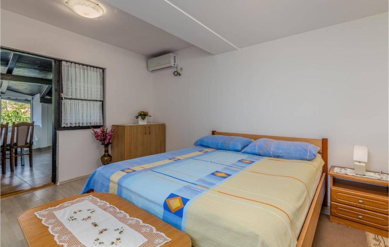 Amazing Apartment In Zupanje With Wifi Exterior photo