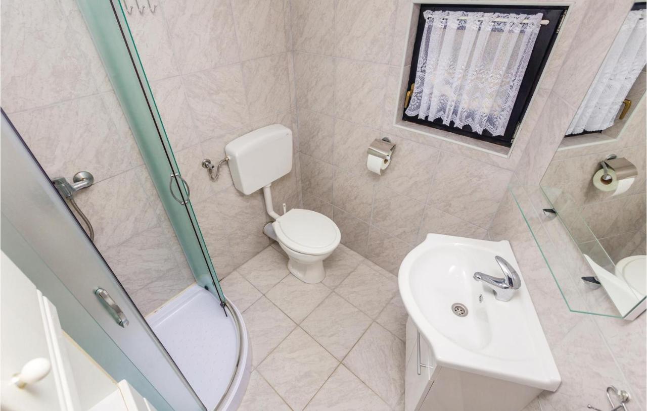 Amazing Apartment In Zupanje With Wifi Exterior photo