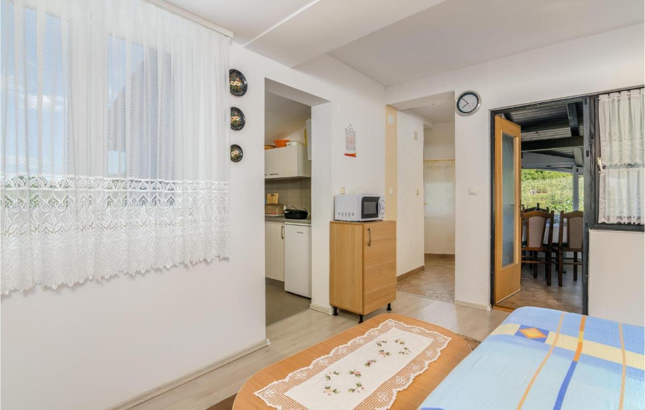 Amazing Apartment In Zupanje With Wifi Exterior photo